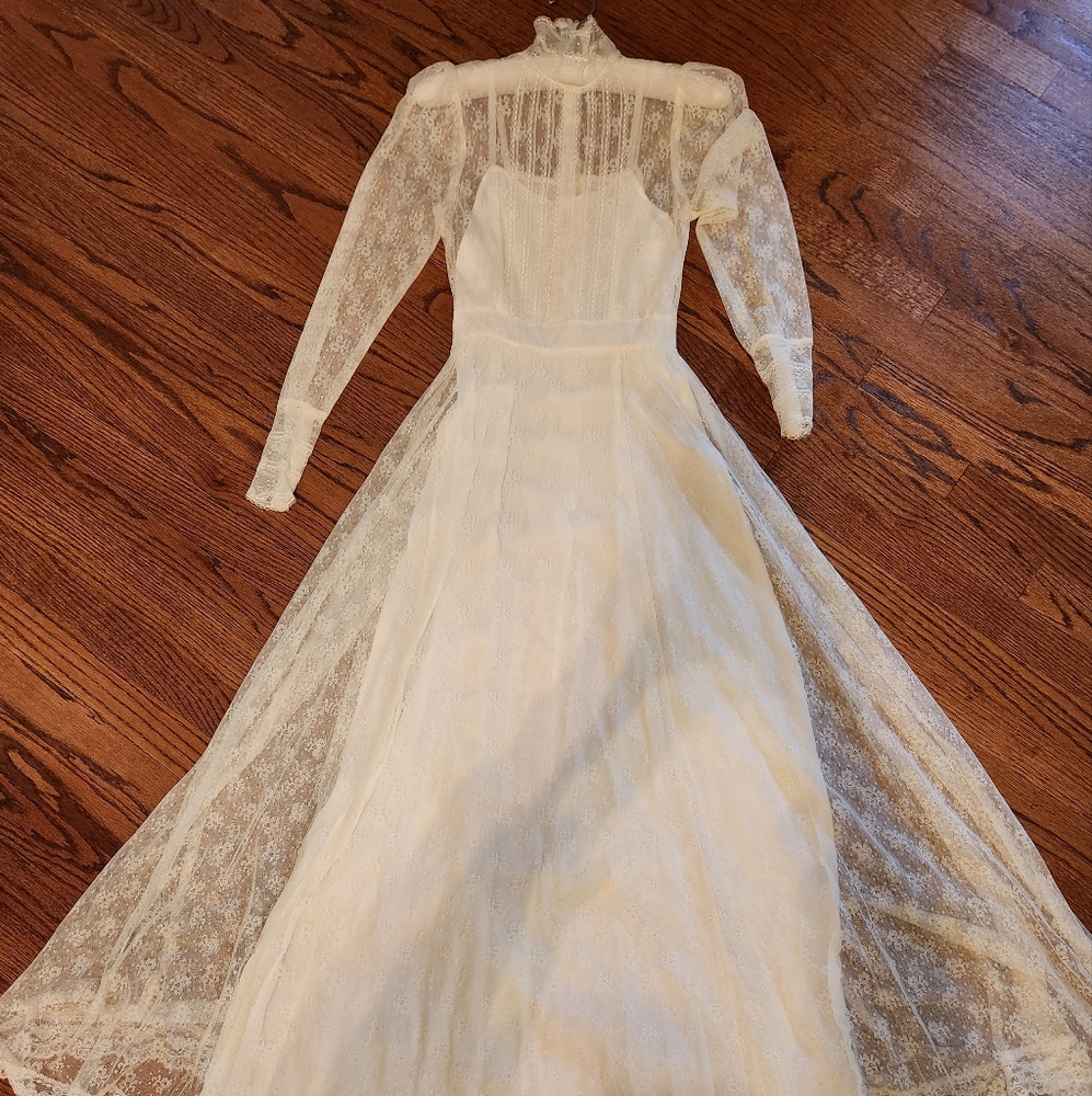Vintage Wedding Dress
